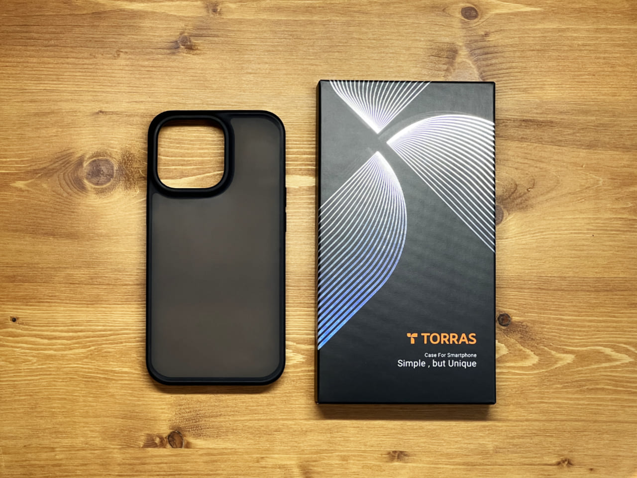 TORRAS 半透明 iPhone 13 Pro用ケースをレビュー！最高の手触りケース シキログ